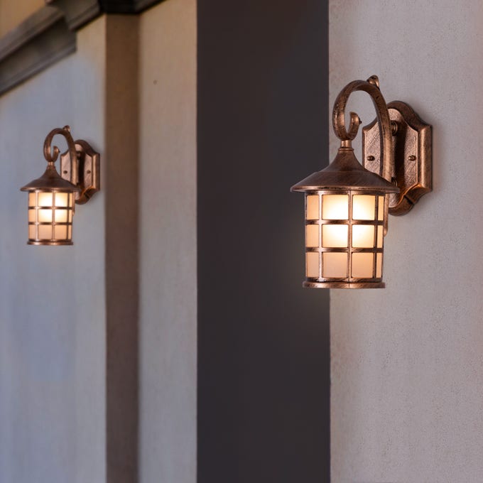 OUTDOOR DECORATIVE LIGHTS