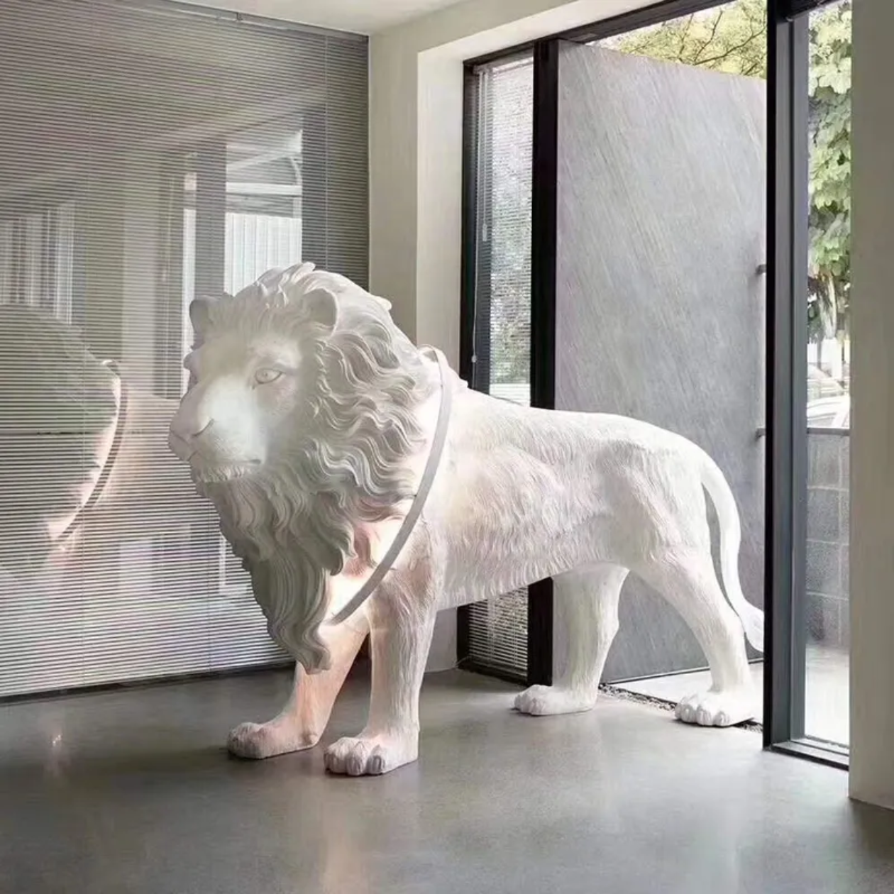 STODE® Lion Sculpture Floor Lamp - Modern Humanoid Design with Warm White Light