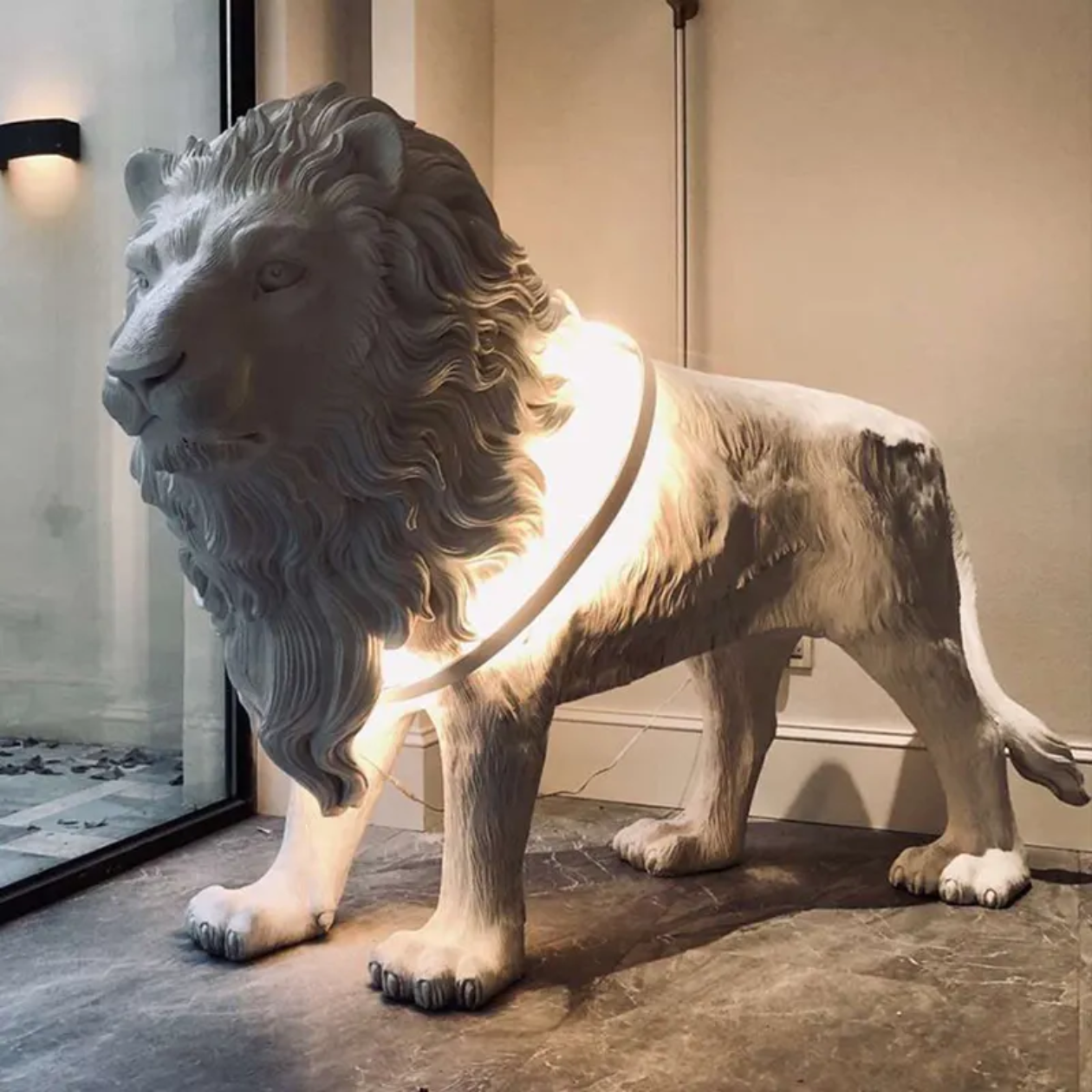 STODE® Lion Sculpture Floor Lamp - Modern Humanoid Design with Warm White Light